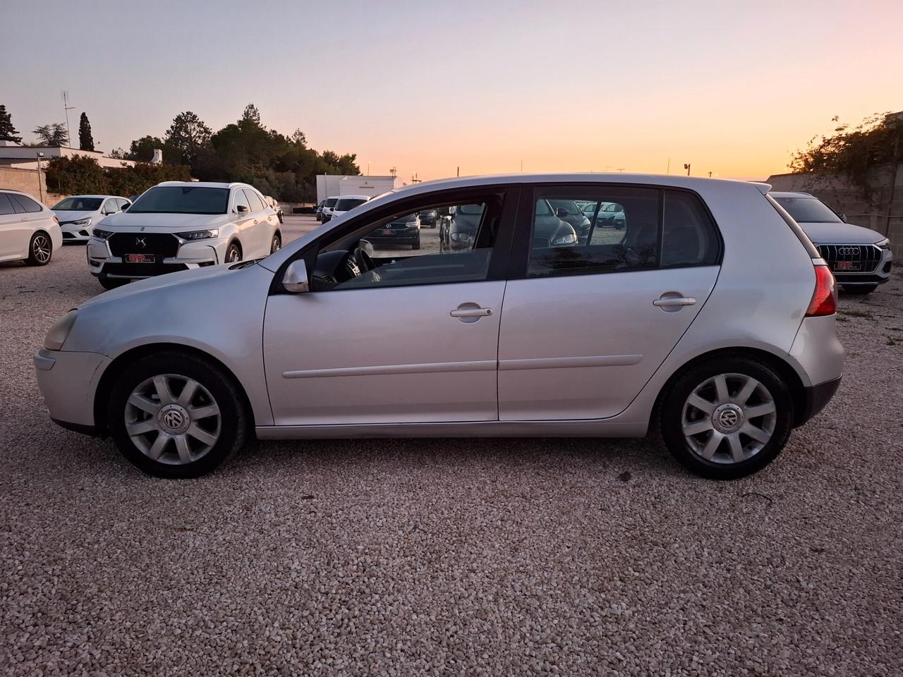 VW GOLF 5 -1.9TDI 105CV-5PORTE*CLIMA