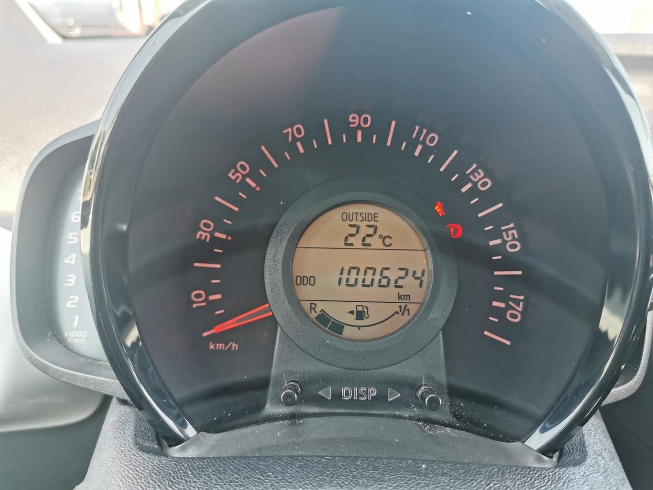 Toyota Aygo 1.0 VVT-i 69 CV 5 porte x-cool 10/2014