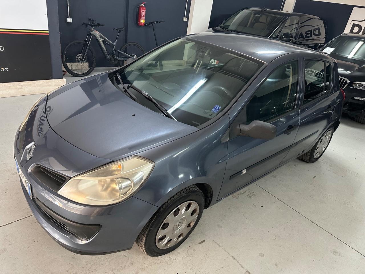 Renault Clio 1.2 16V 5 porte Dynamique