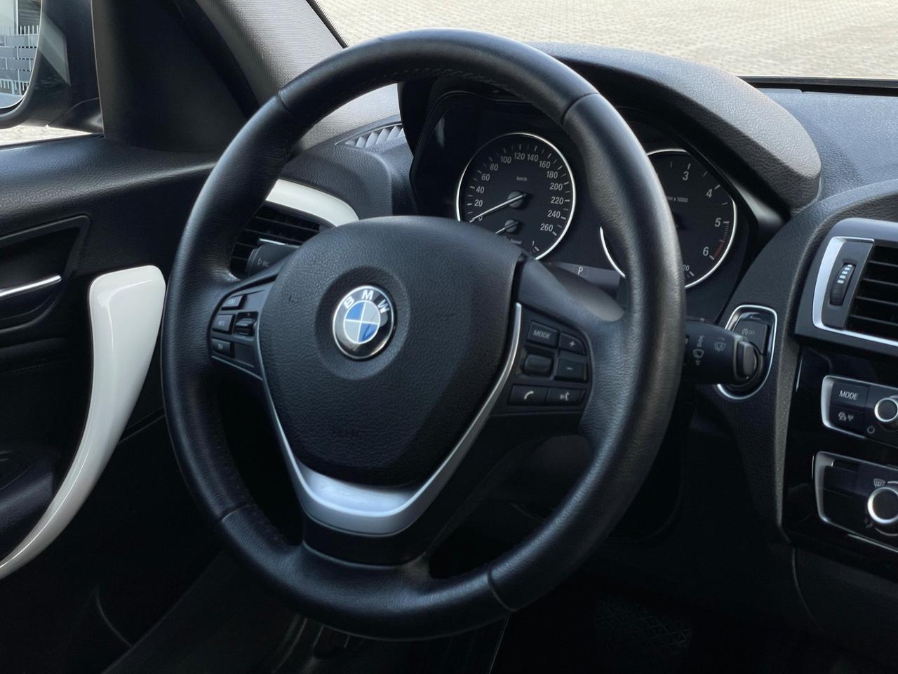 Bmw 118 118d 5p. Urban