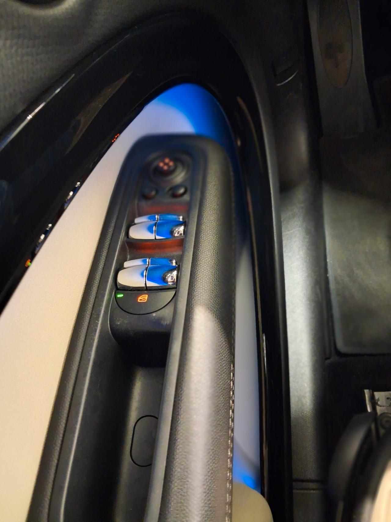 Mini Cooper D Countryman 2.0 Business Automatica