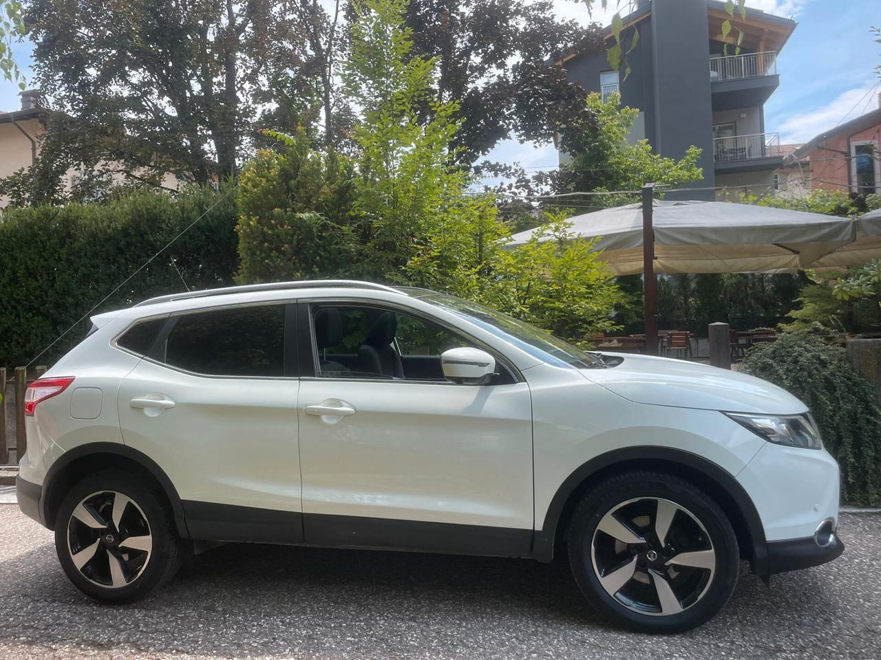 NISSAN QASHQAI 4WD 1.6 DCI TEKNA - GANCIO TRAINO