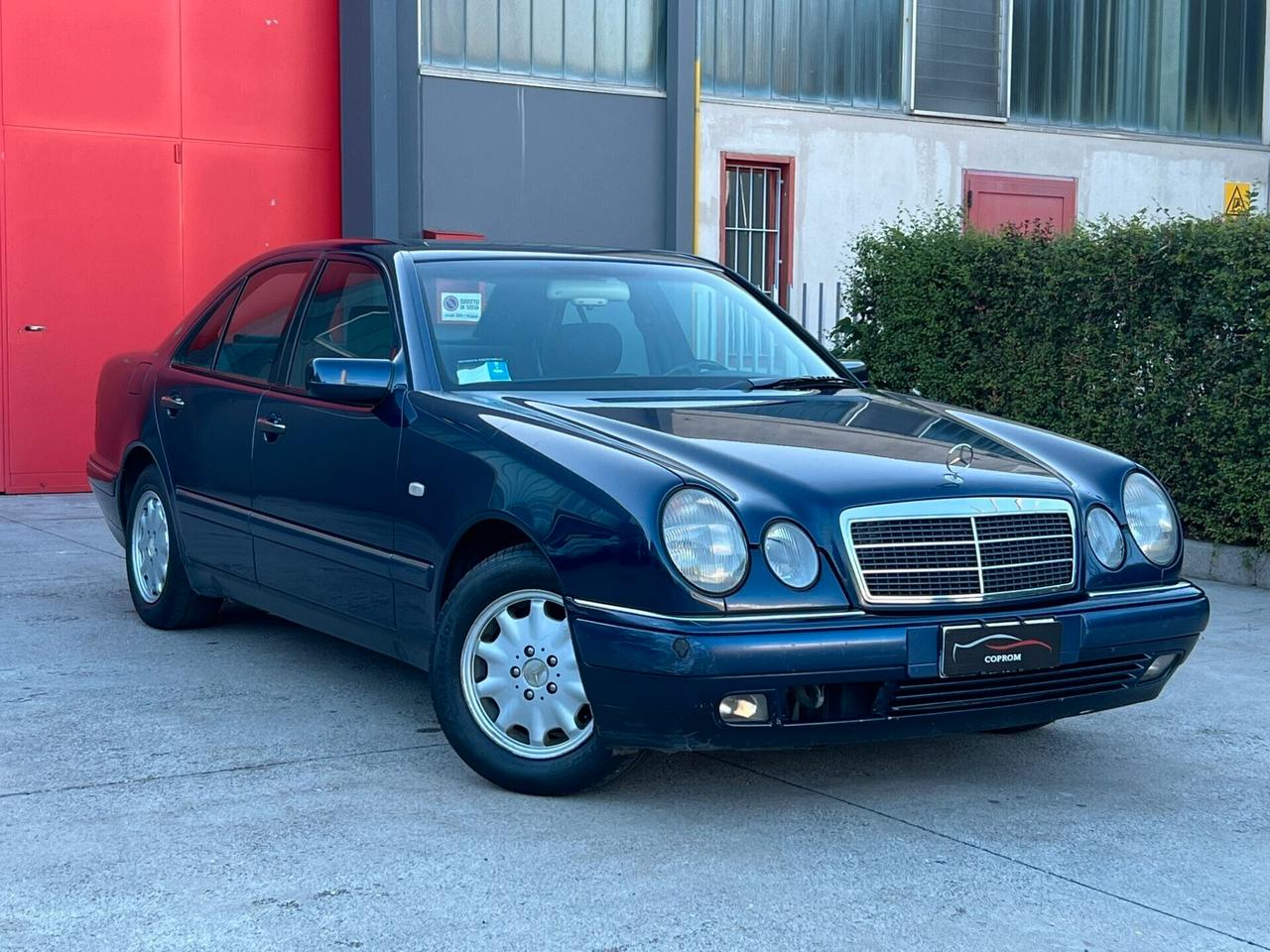 Mercedes-benz E 200 ELEGANCE - *UNICOPROPRIETARIO*