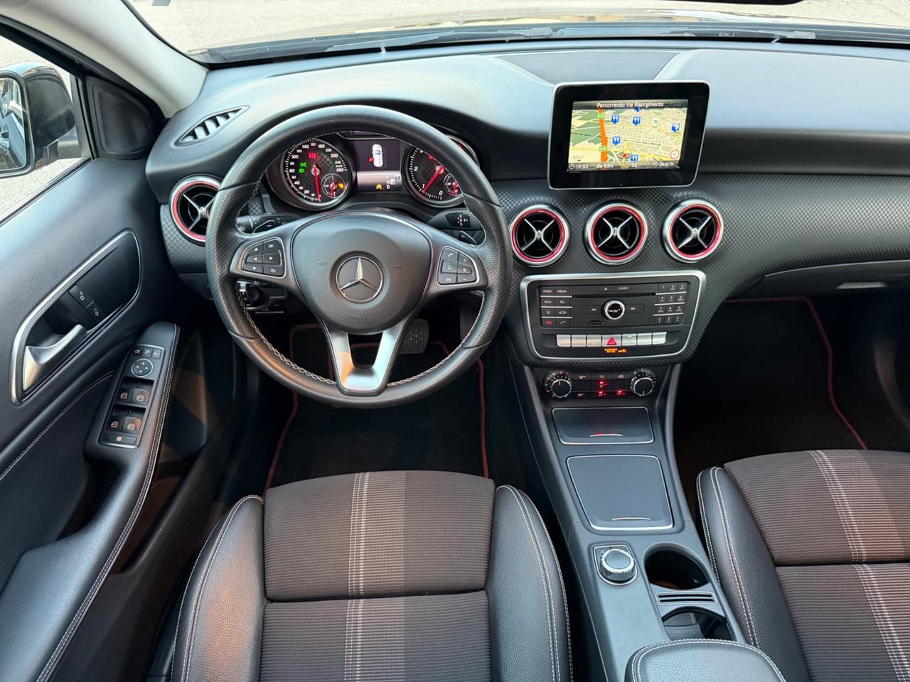 Mercedes A180 Premium 1.5 dci 110 cv 2018 87.000 km