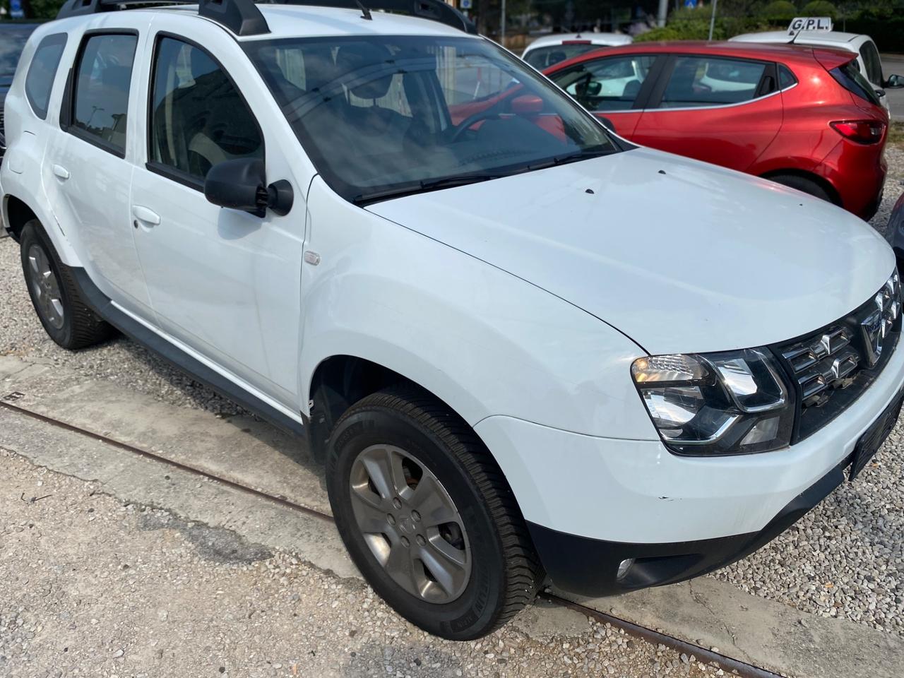 Dacia Duster 1.5 dCi 4x4 Lauréate Pochi km