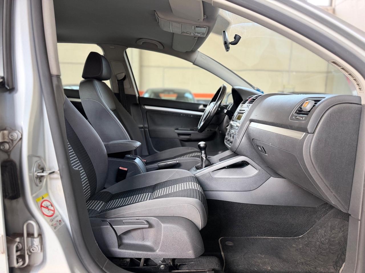 Volkswagen Golf 1.6 5p. Comfortline BiFuel GPL NEOPATENTATI