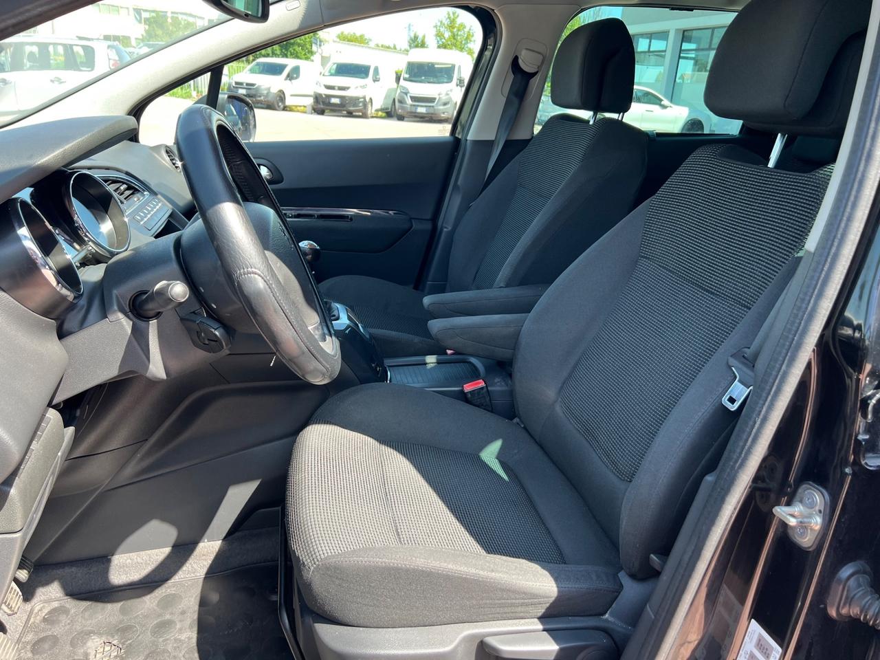 Peugeot 5008 1.6 HDi 112CV Allure