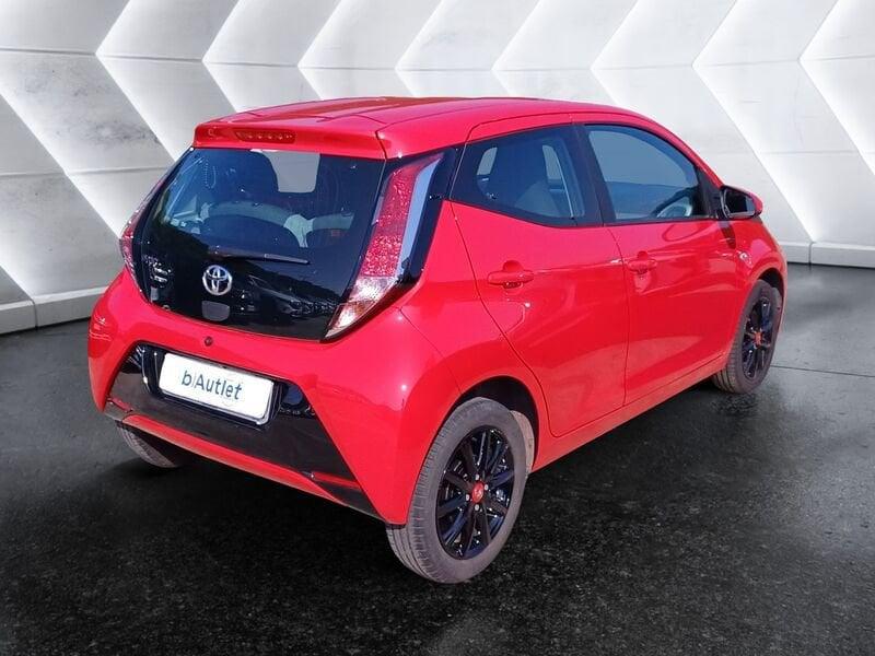 Toyota Aygo 1.0 x-play 5p my15