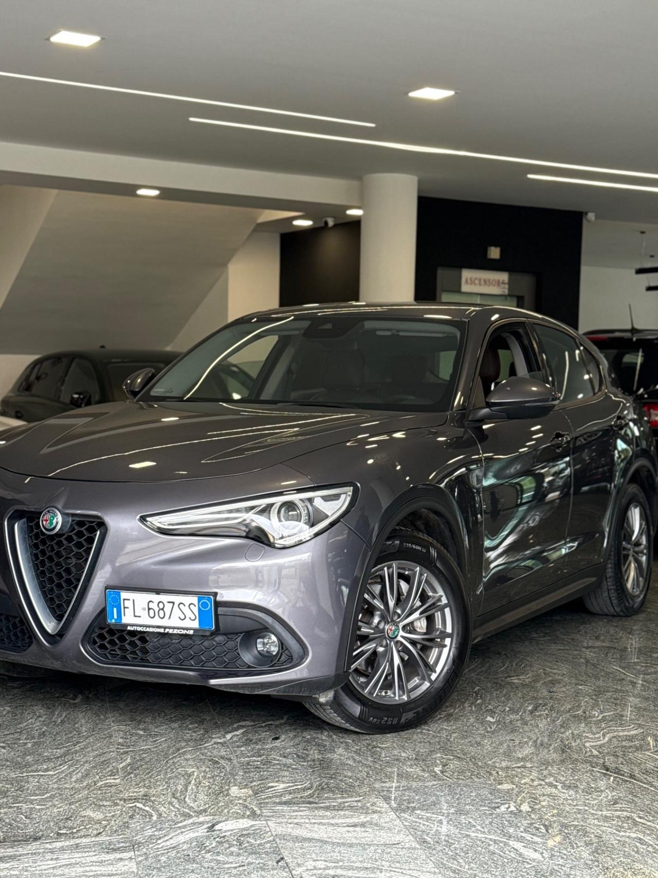 Alfa Romeo Stelvio 2.2 Turbodiesel 180 CV AT8 RWD Super