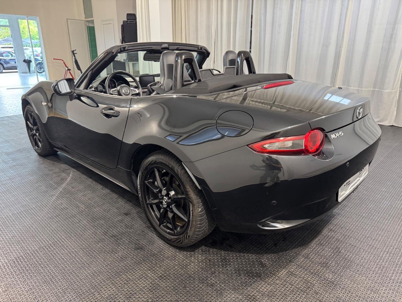 Mazda MX-5 1.5L Skyactiv-G Exceed