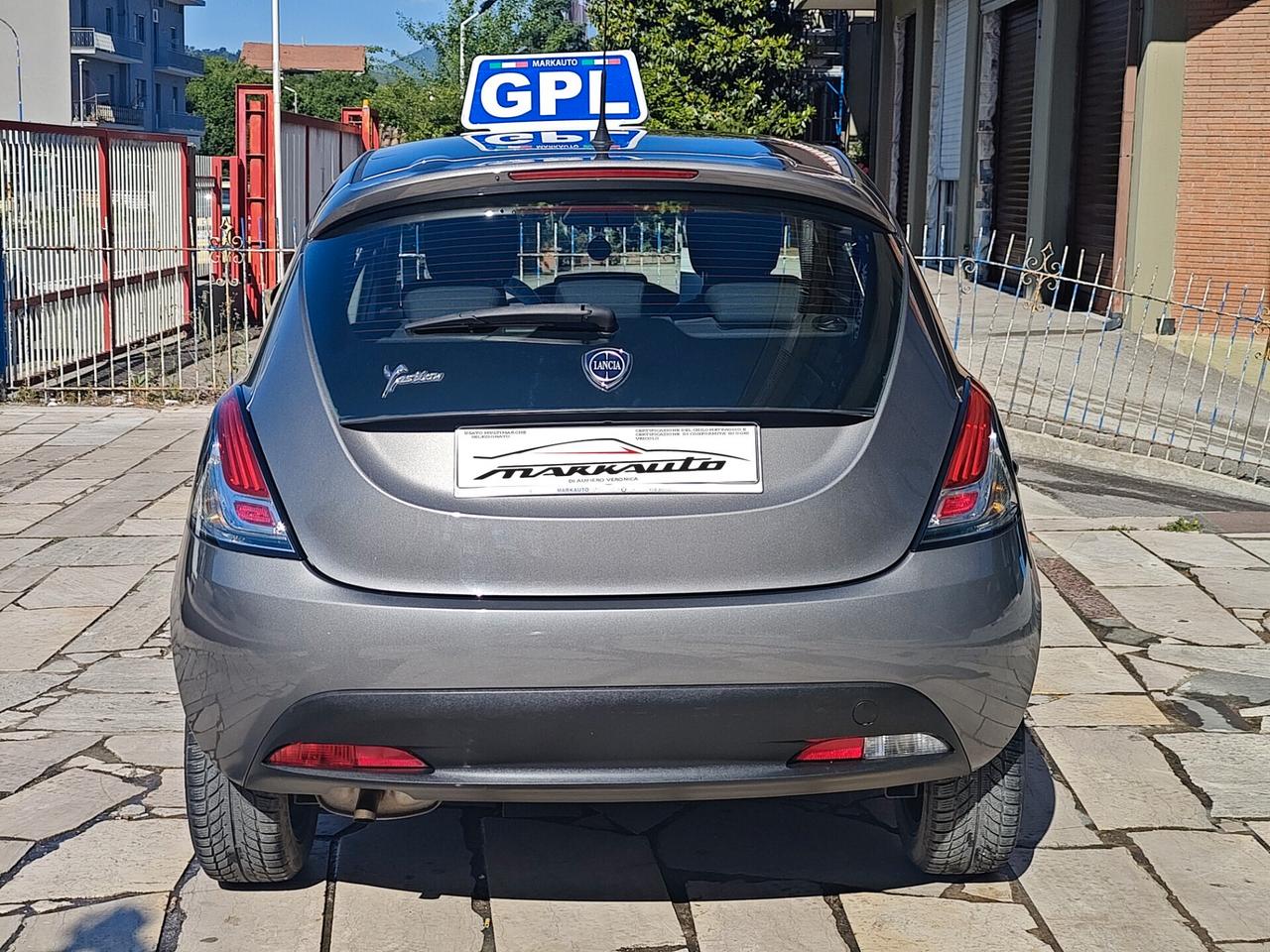LANCIA YPSILON 1.2 69 CV 5P. GPL ECOCHIC ELEFANTINO BLU