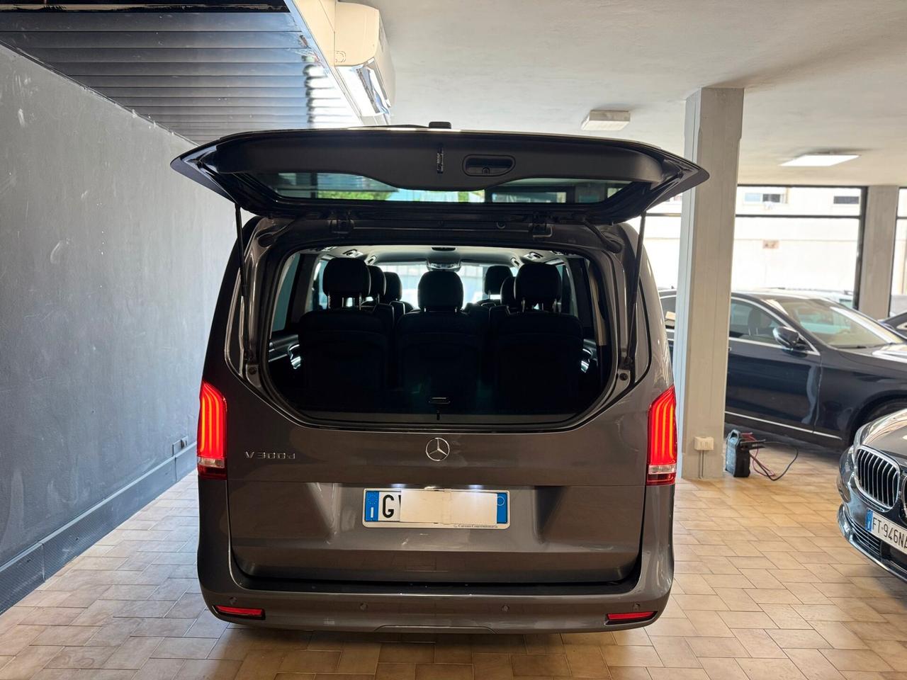 Mercedes-benz V 300 d Automatic 4Matic Premium Long