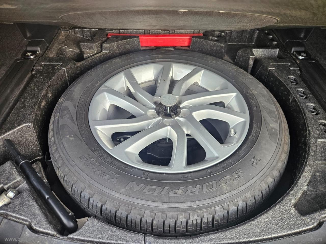 LAND ROVER Discovery 2.0 TD4 180 CV HSE
