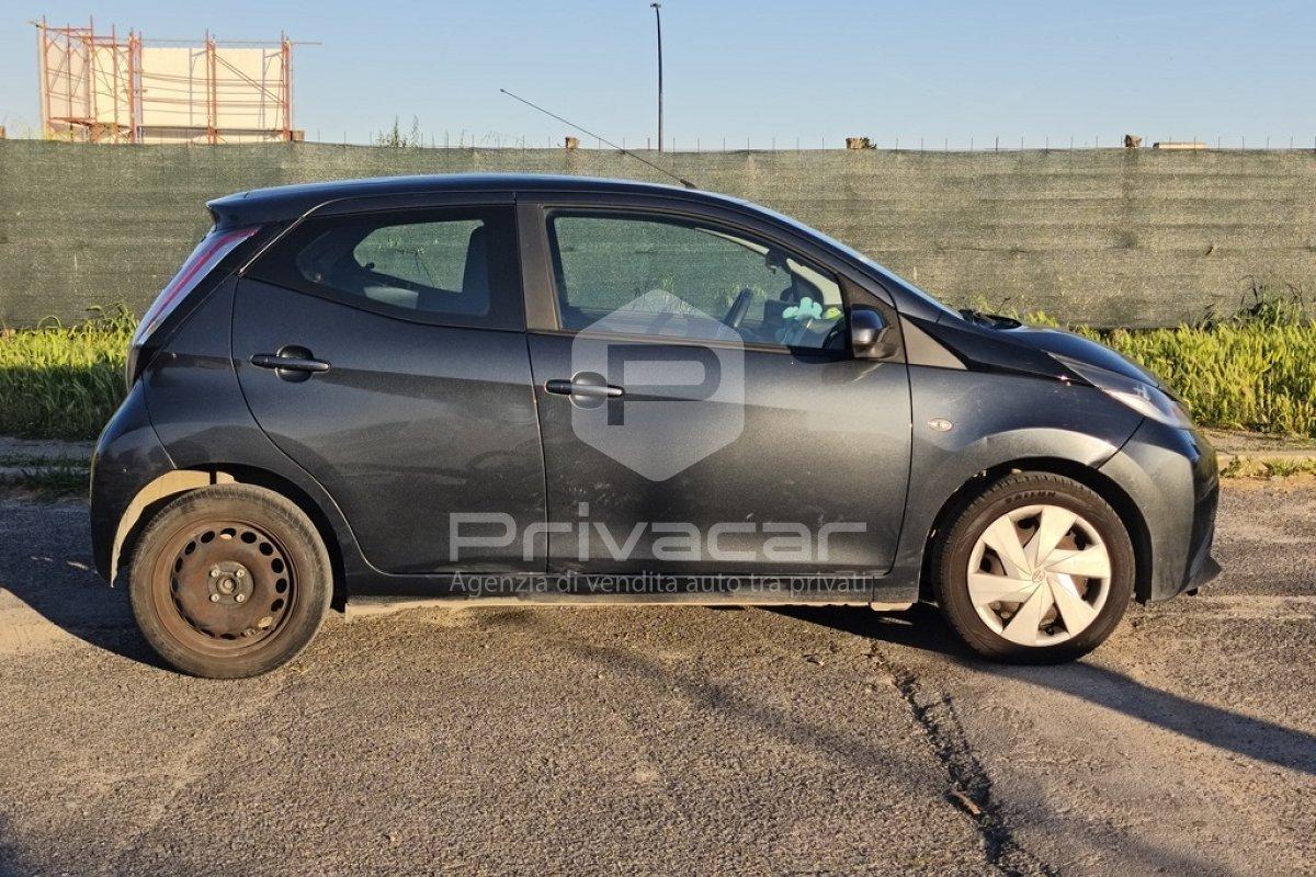 TOYOTA Aygo 1.0 VVT-i 69 CV 5 porte x-business MMT