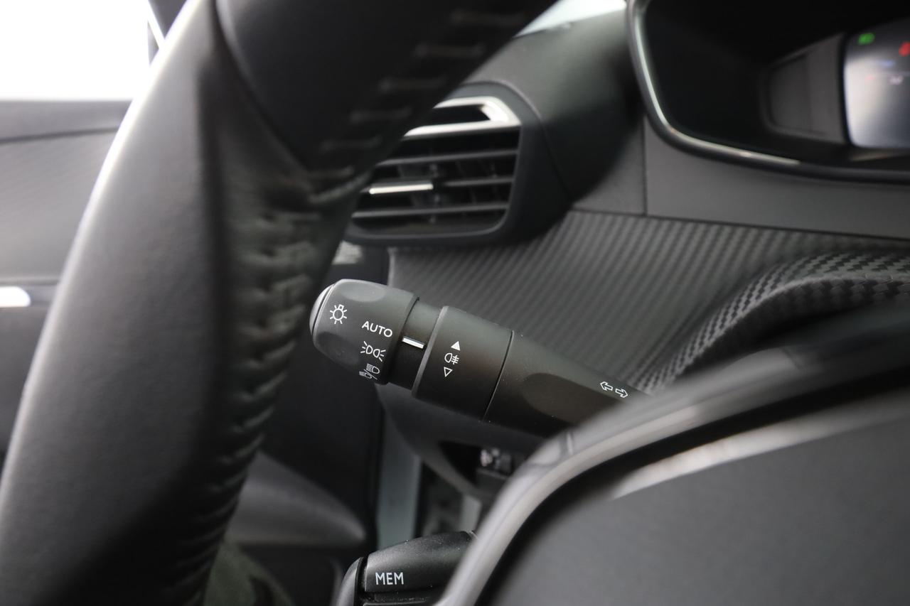 PEUGEOT 208 2ª serie 208 PureTech 100 Stop&Start 5 porte Allure