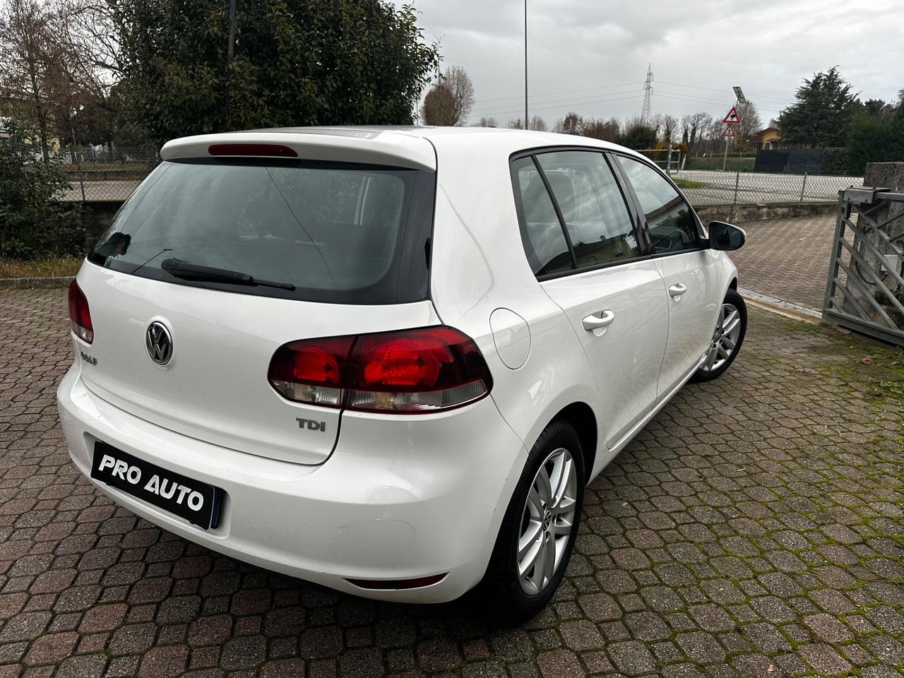 Volkswagen Golf 1.6 TDI DPF 5p. Highline
