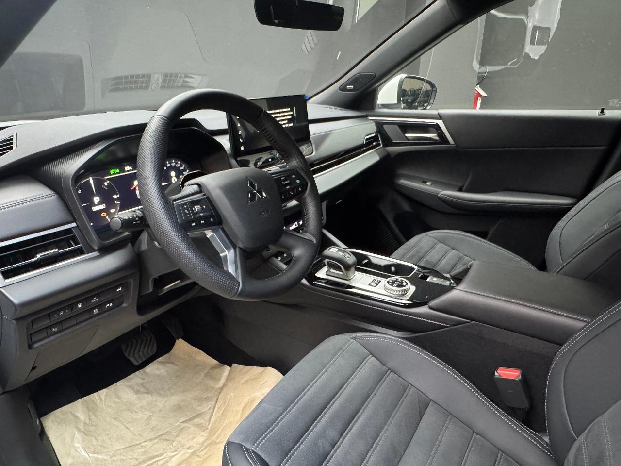Mitsubishi Outlander 2.4 phev Intense con 8 Anni di Garanzia