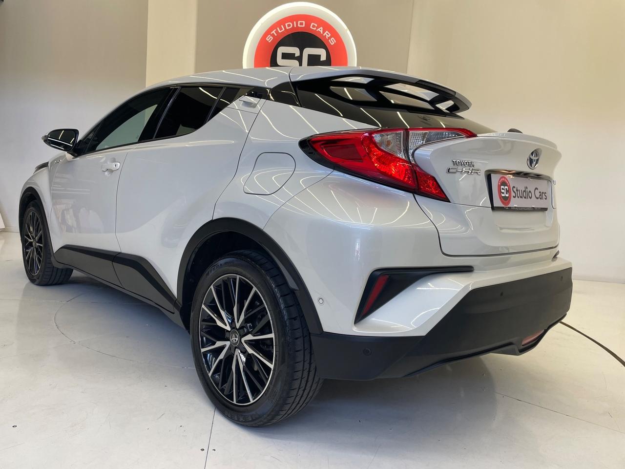 Toyota C-HR 1.8 Hybrid E-CVT Lounge