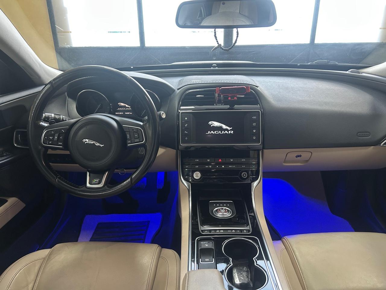 JAGUAR XE 2.0 D 180 cv “PROBLEMI AL MOTORE”-2015