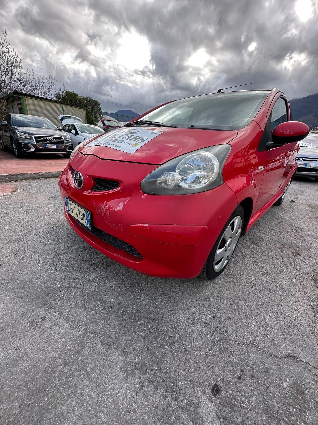 Toyota Aygo 1.0 12V VVT-i 5 porte Sol