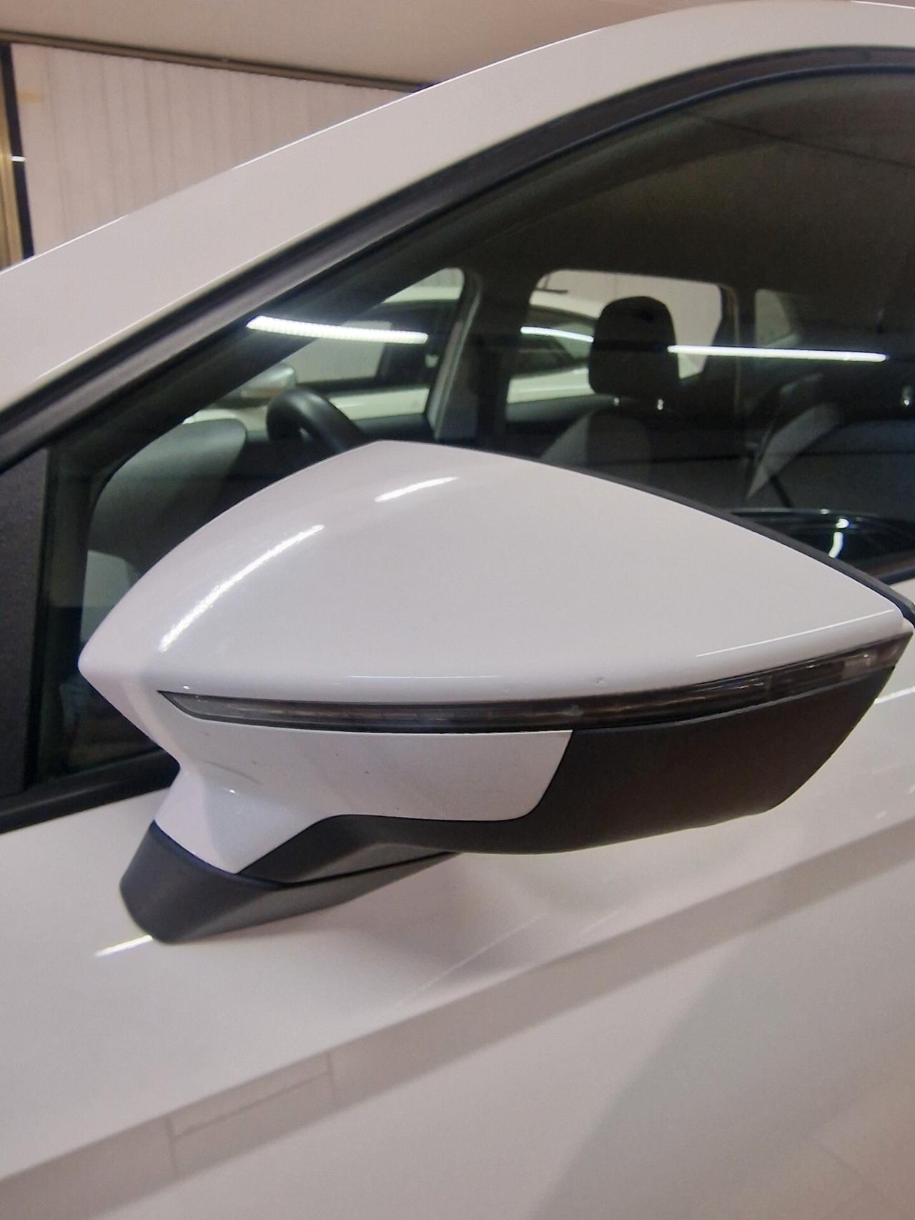 Seat Ibiza 1.0 TGI 5 porte FR, ok neopatentati