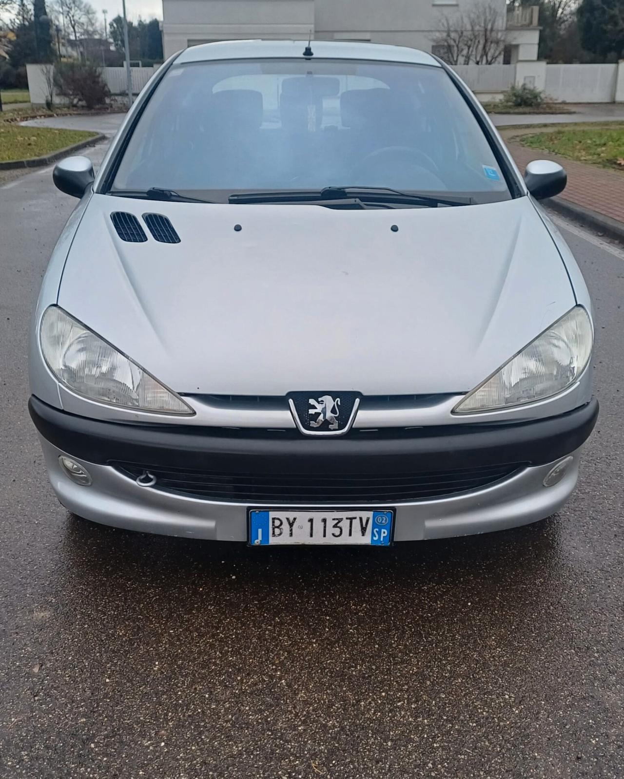 Peugeot 206 1.1 3p. XT