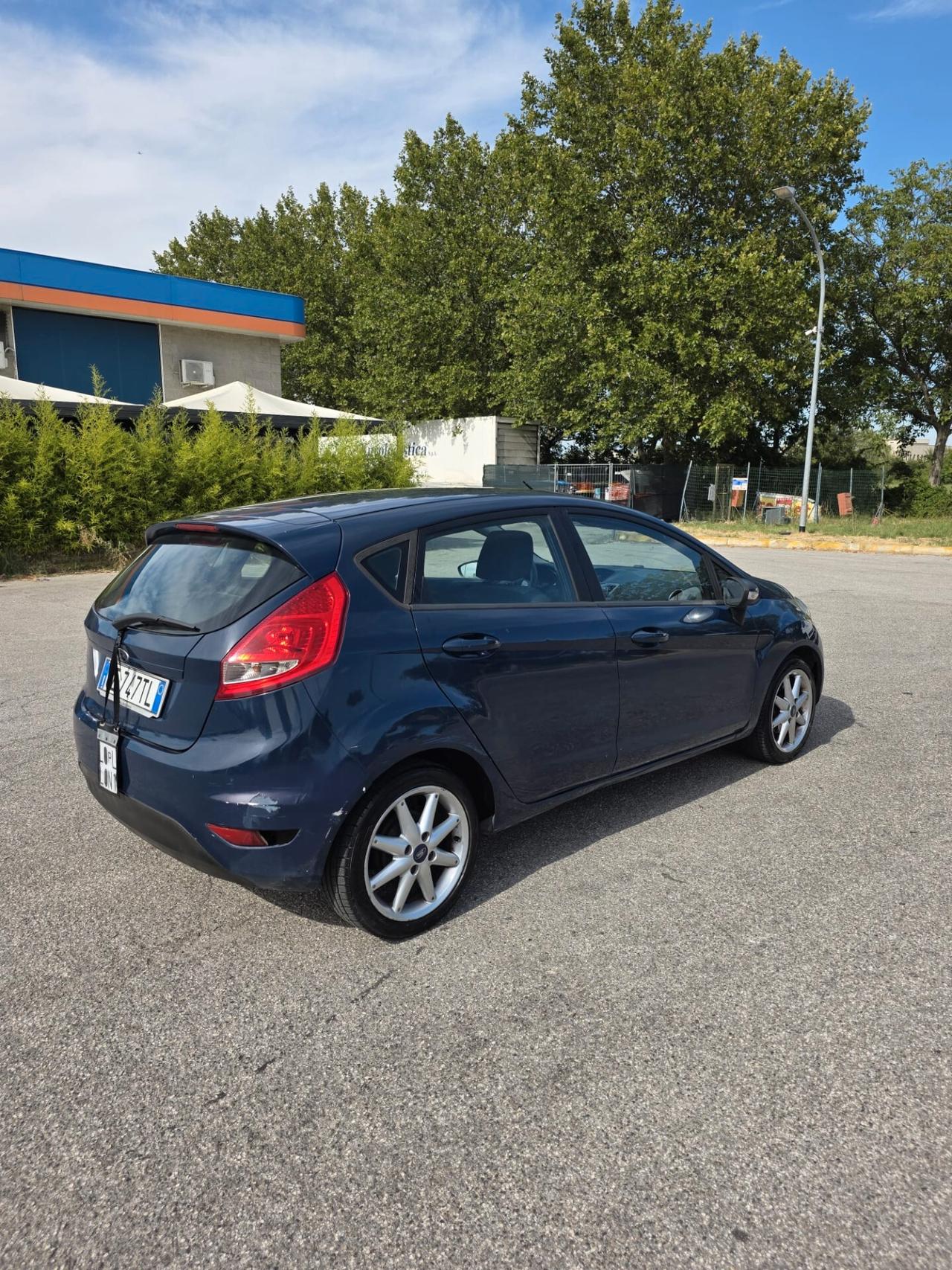 Ford Fiesta 1.4 5 porte Bz.- GPL Titanium