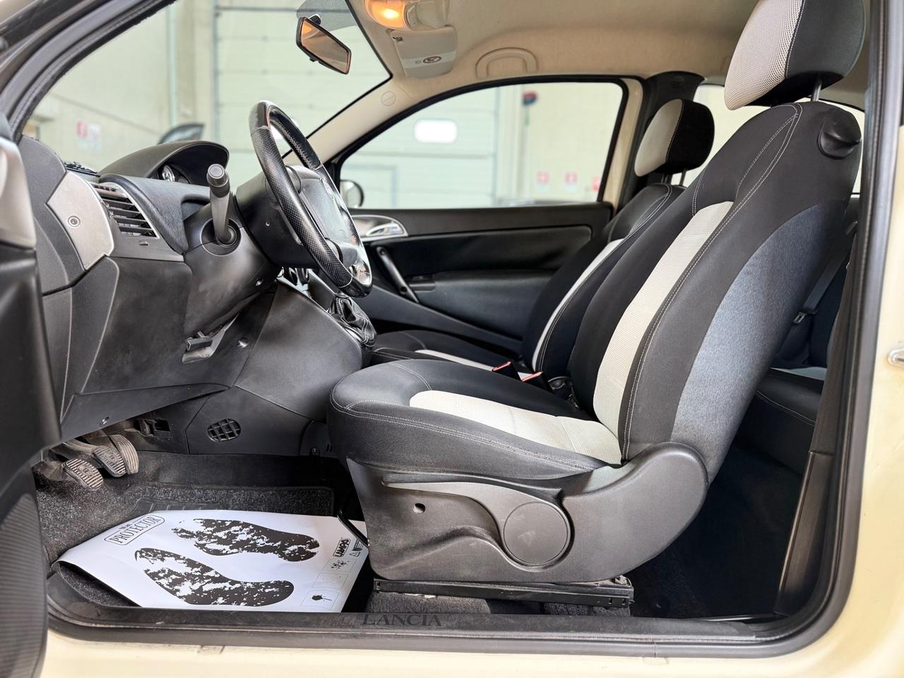 Lancia Ypsilon 1.2 Momo Design NEOPATENTATI