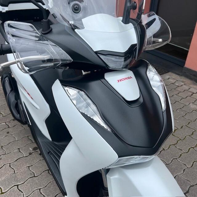 Honda SH 150 SPORT
