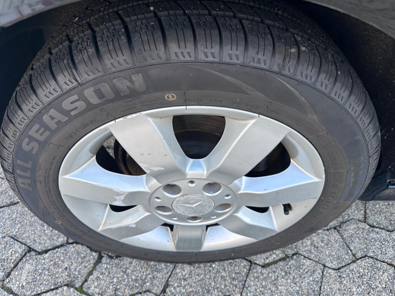 Mercedes-benz A 180 BlueEFFICIENCY Avantgarde