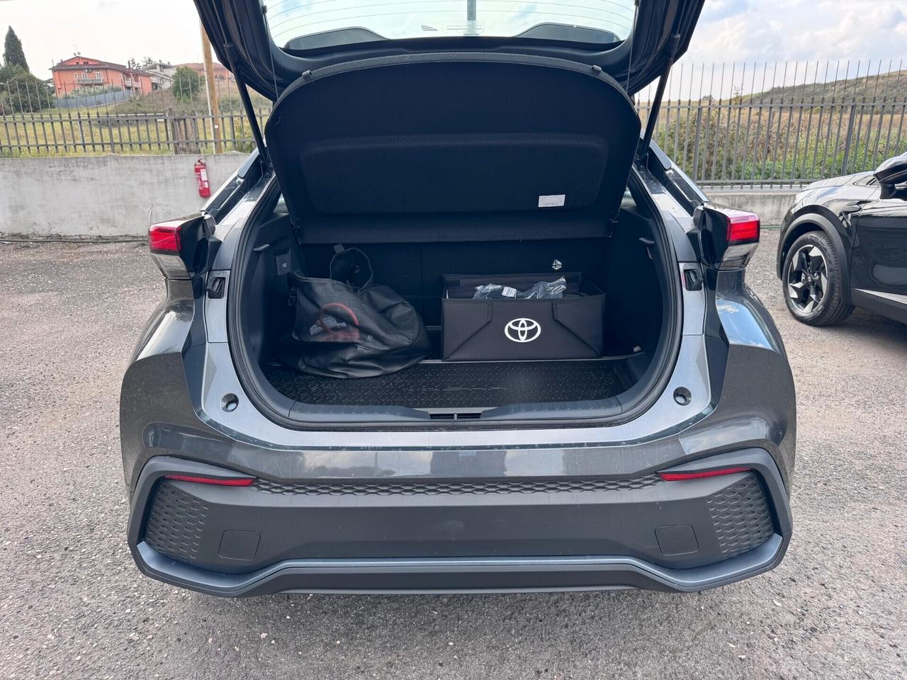 C-HR 2.0 PHEV Trend