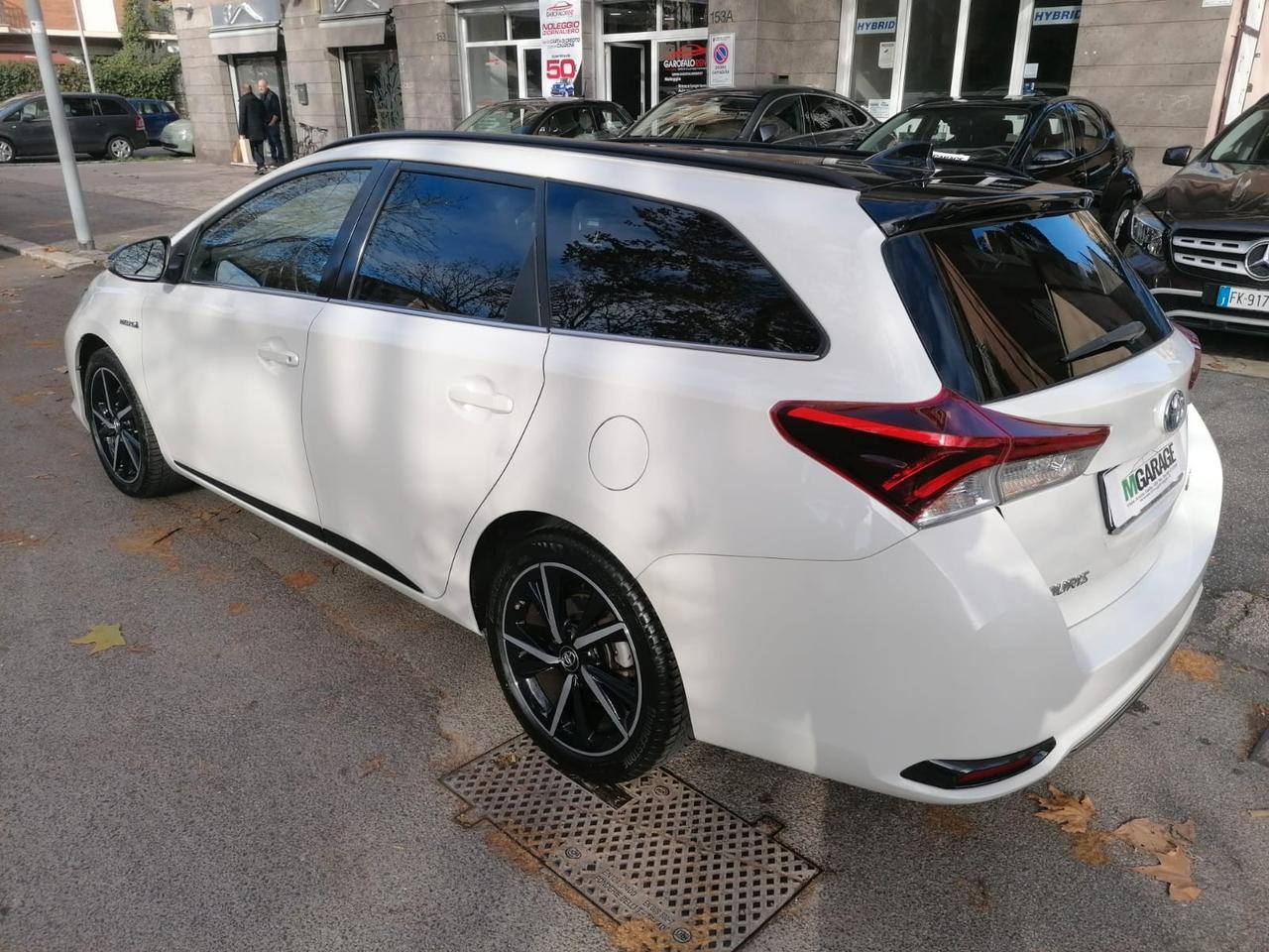 Toyota Auris Touring Sports 1.8 Hybrid Lounge