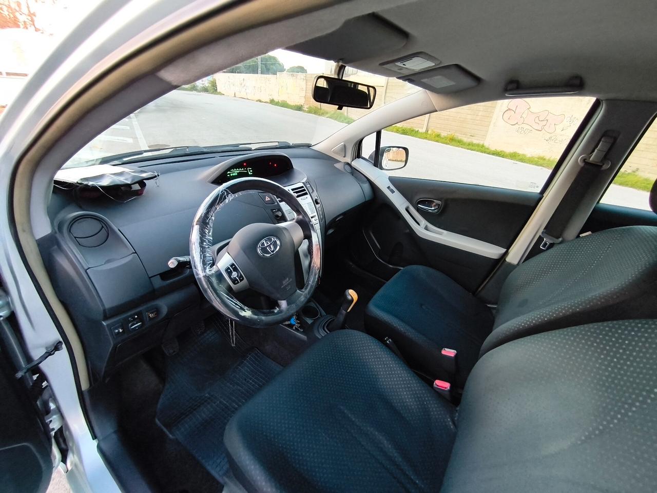 Toyota Yaris 1.3 5 porte
