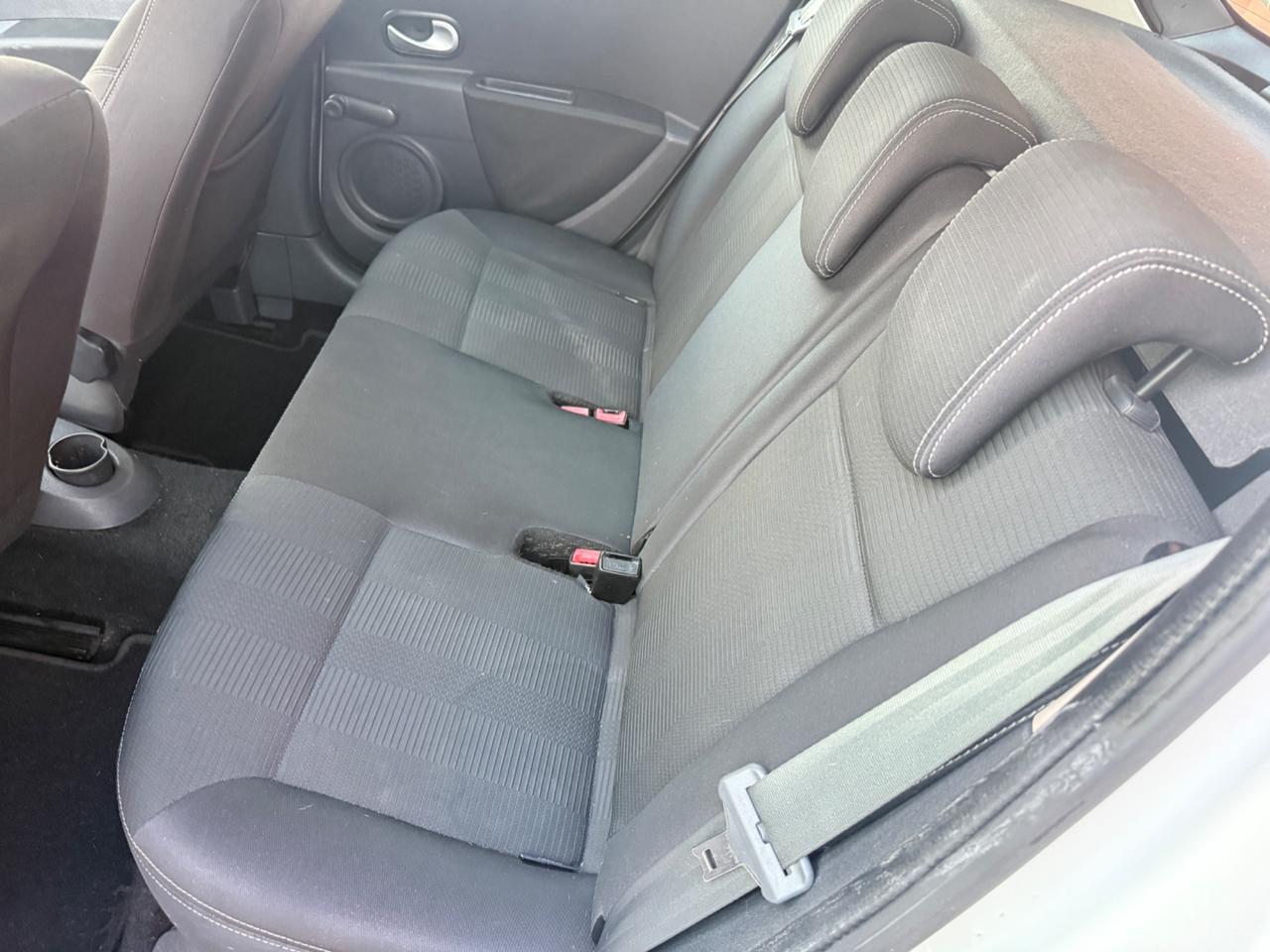 Renault Clio 1.2 16V 5 porte Confort