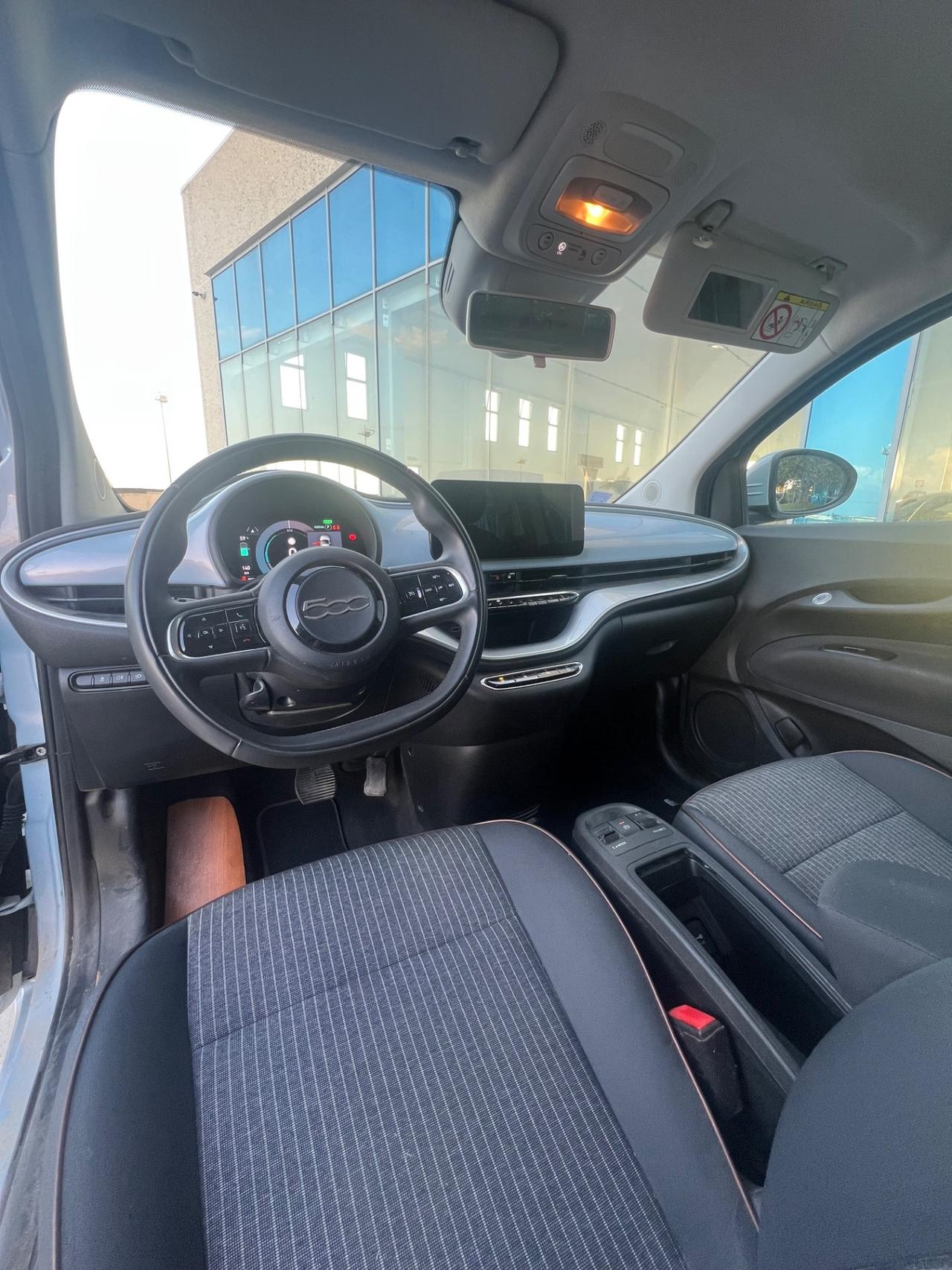 Fiat 500e 42 kWh Icon