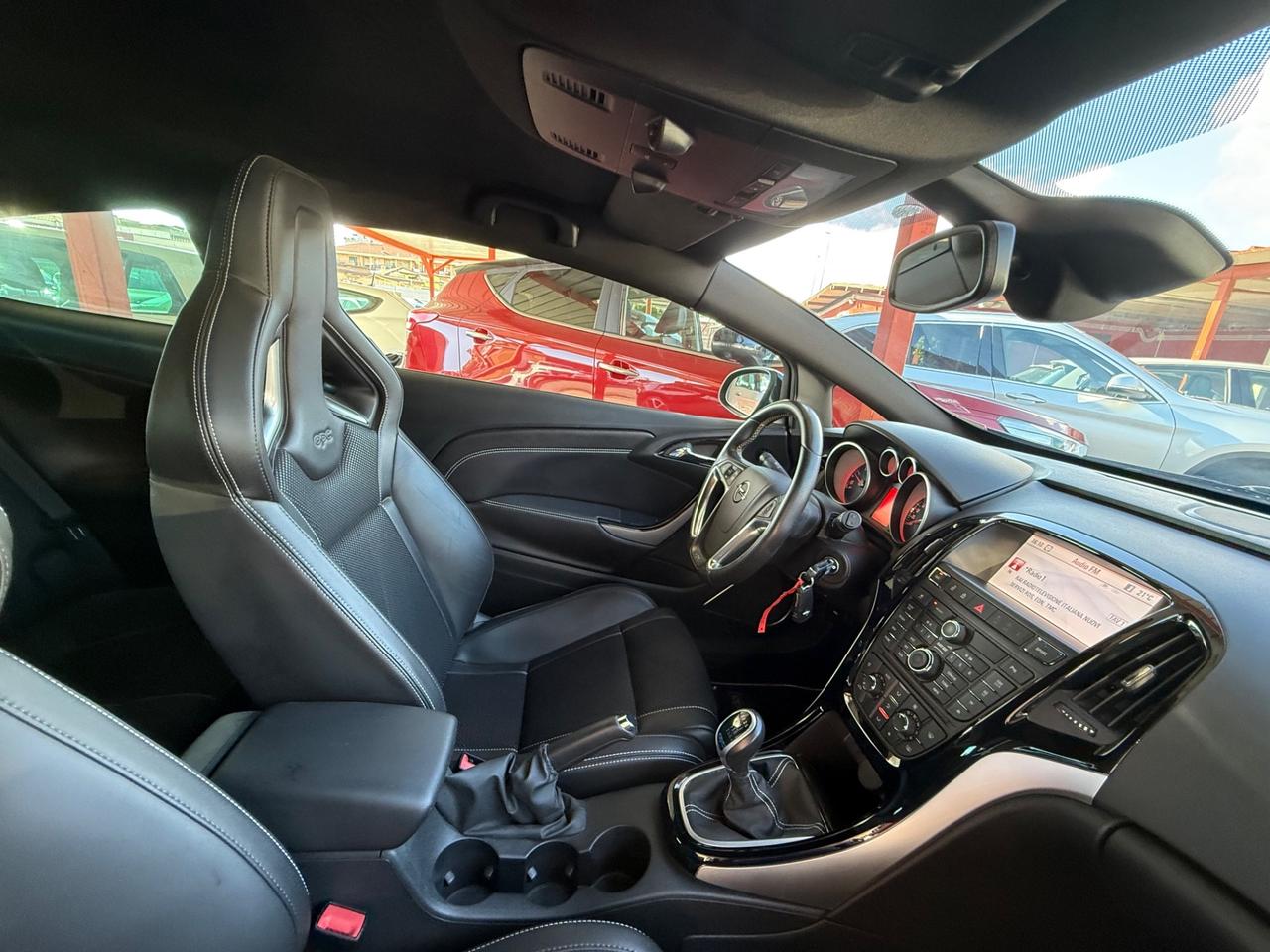 Astra GTC 2.0 Turbo 280CV -OPC-unipro-rate