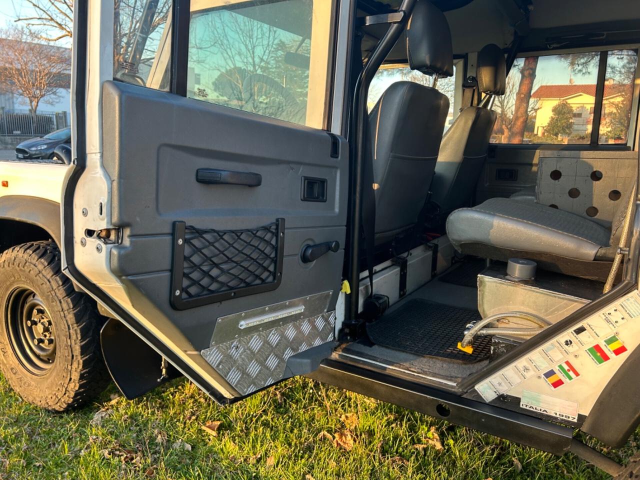 Land Rover Defender Deserto