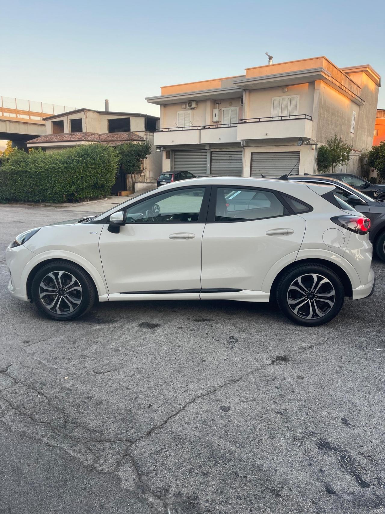 Ford Puma 1.0 EcoBoost Hybrid 125 CV S&S ST-Line