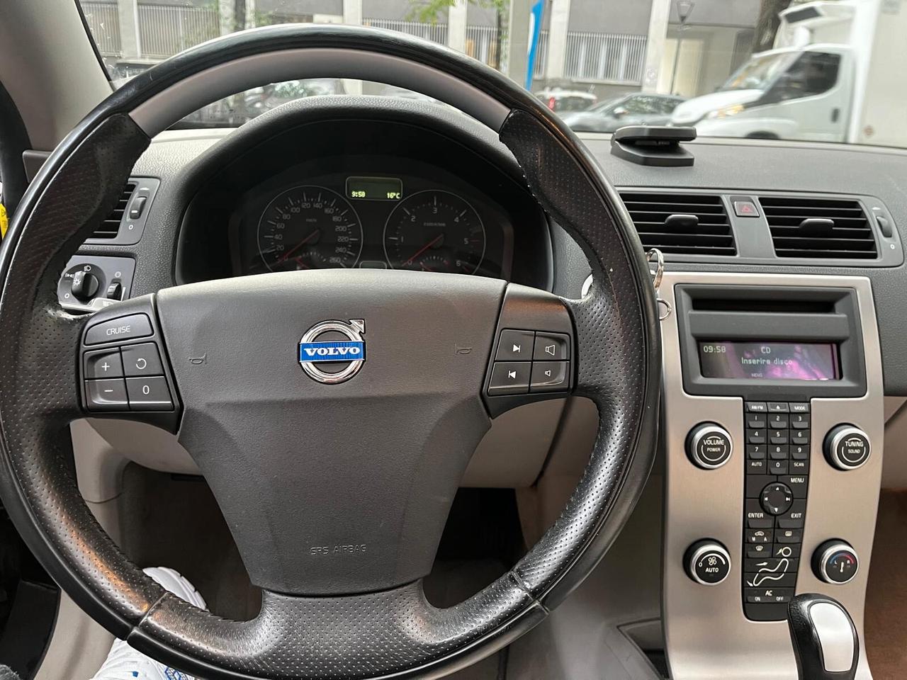 Volvo V70 2.4 D5 Momentum