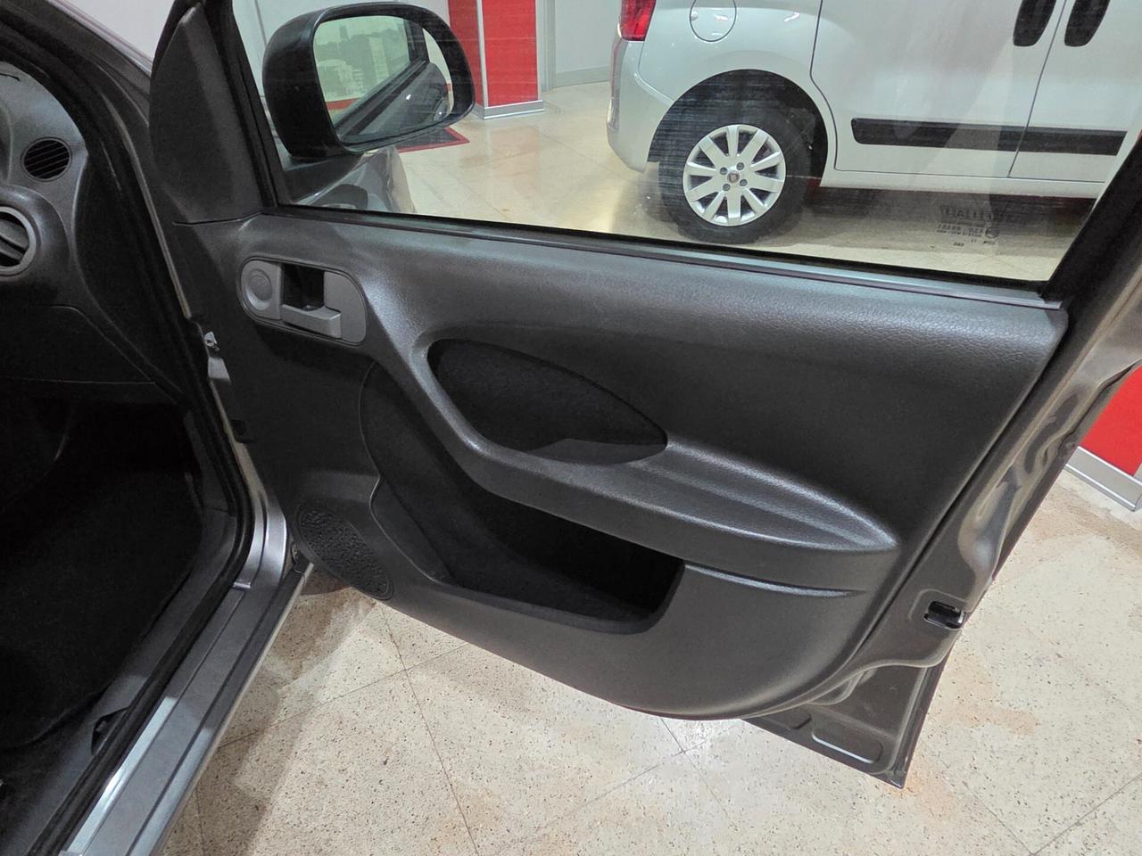 Fiat Panda 1.3 MJT 16V DPF 4x4 Climbing