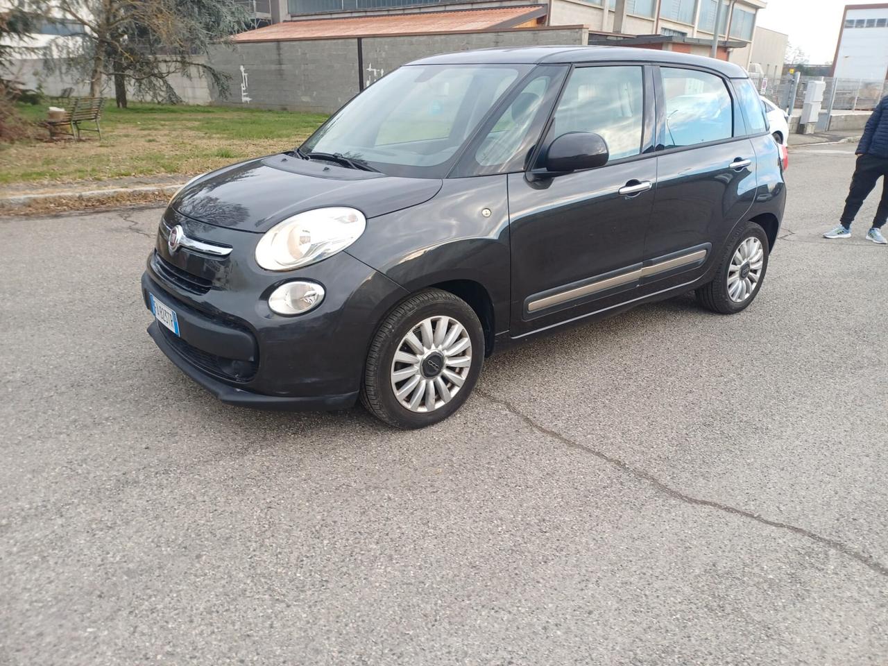 Fiat 500L 1.6 Multijet 105 CV Lounge (77 kw)