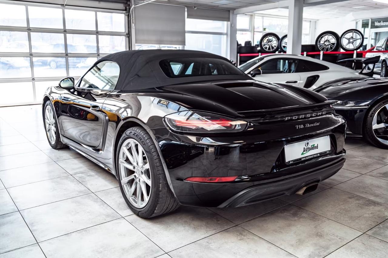 Porsche 718 Spyder Boxster 2.0
