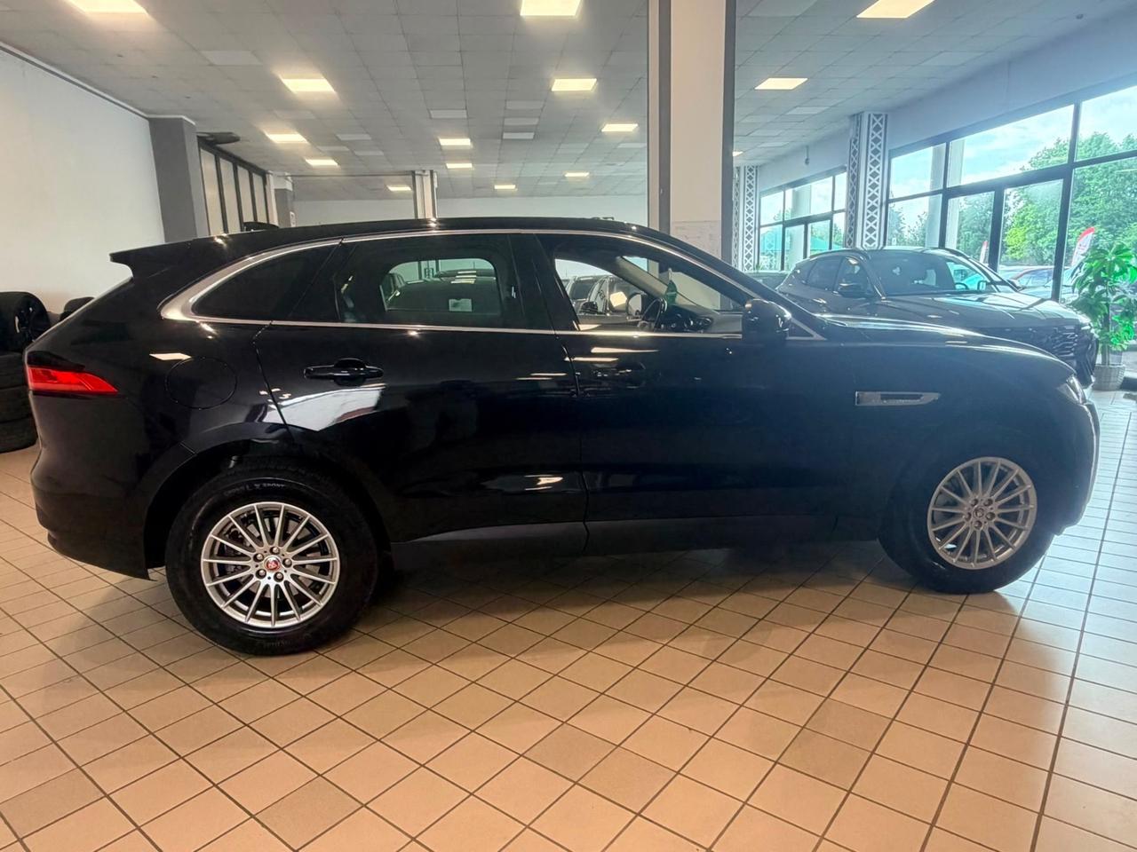 Jaguar F-Pace 2.0 D 180 CV AWD aut. Prestige