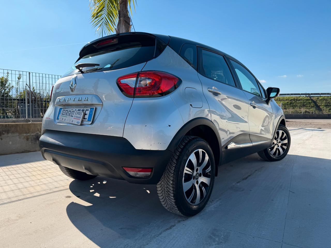 RENAULT CAPTUR 2017 900 BENZINA 90 CV *67.000 KM