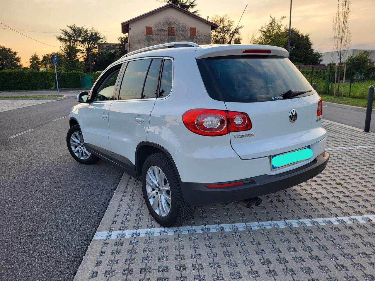 Volkswagen Tiguan 2.0 16V TDI DPF Sport & Style (18°)