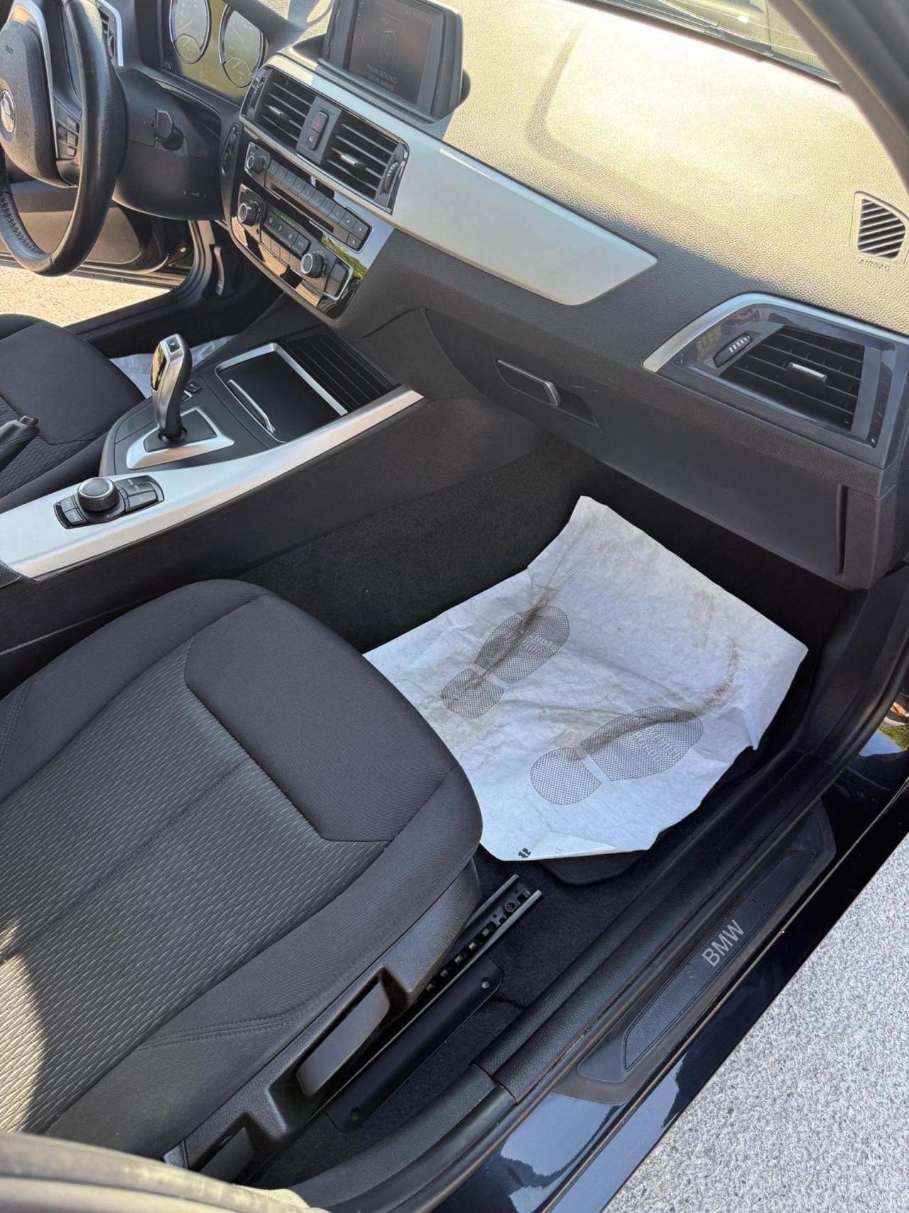 Bmw 116 116d 5p. Urban