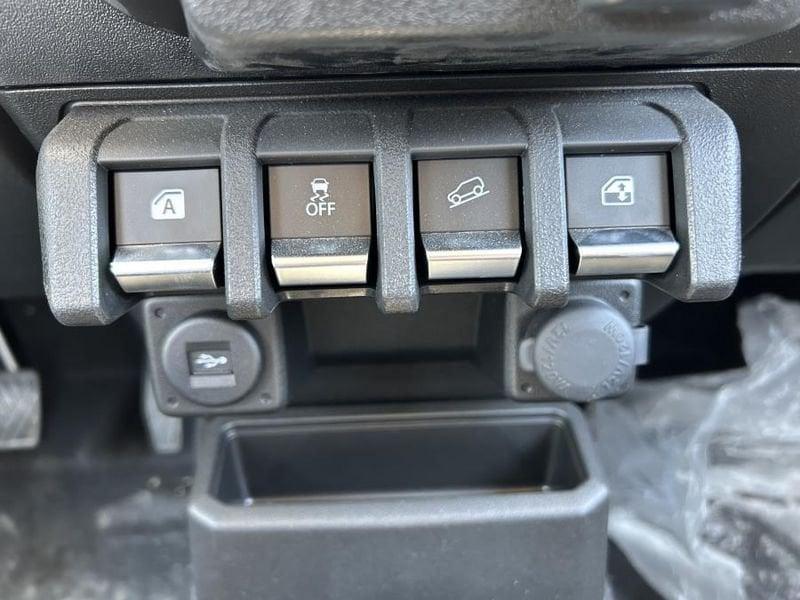 Suzuki Jimny 1.5 5MT 4 POSTI AUTOVETTURA
