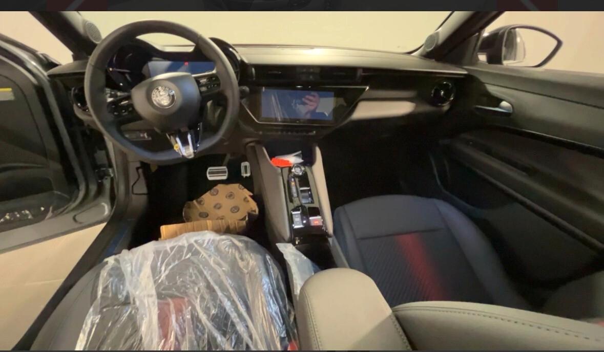 Alfa Romeo Junior 1.2 136 CV Hybrid eDCT6 Speciale KM0