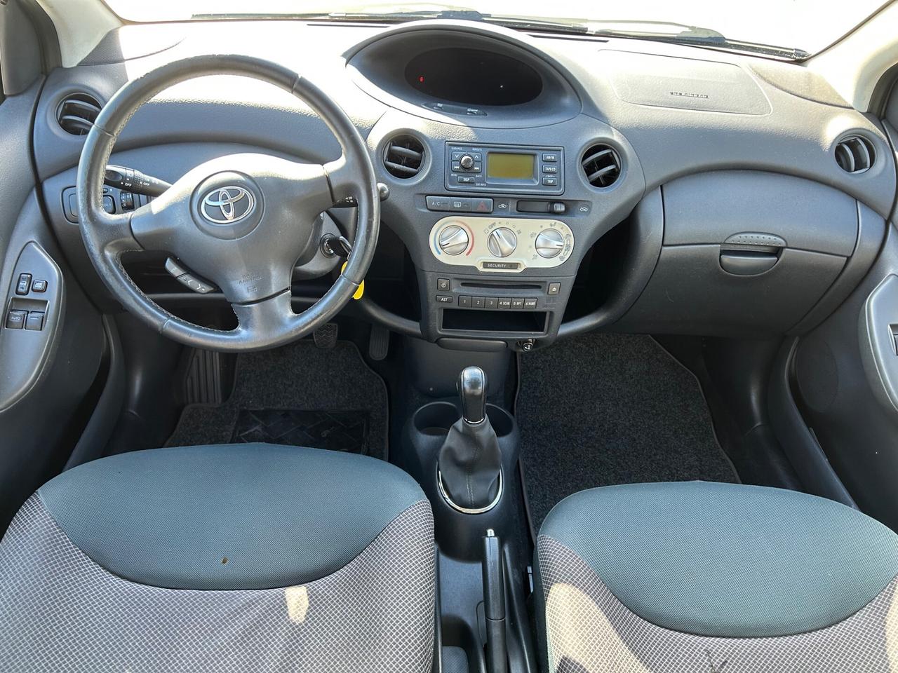 Toyota Yaris 1.0i 16V cat 5 porte
