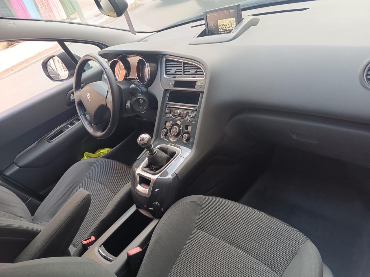 Peugeot 5008 BlueHDi 120 CV 88 KW 7 POSTI